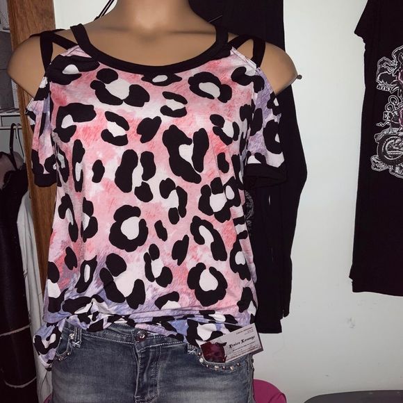 Crisscross Cold Shoulder Tie Dye Top - Picture 2 of 6